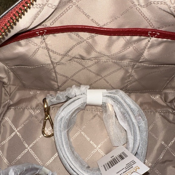 Michael Kors medium Bedford Legacy. Brandy - Picture 14 of 14